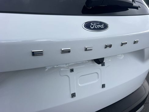Used 2023 Ford Escape Active image 18