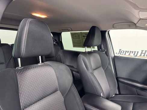 Used 2022 Mitsubishi Outlander ES image 32