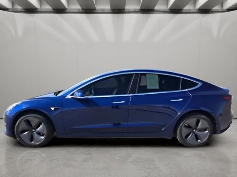 Used 2019 Tesla Model 3 Standard Range Plus image 2
