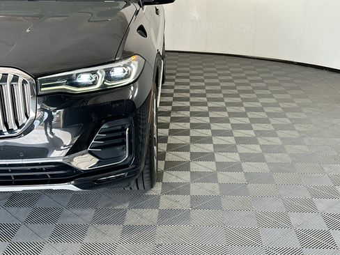 Used 2021 BMW X7 xDrive40i w/ Executive Package AWD/4WD image 9