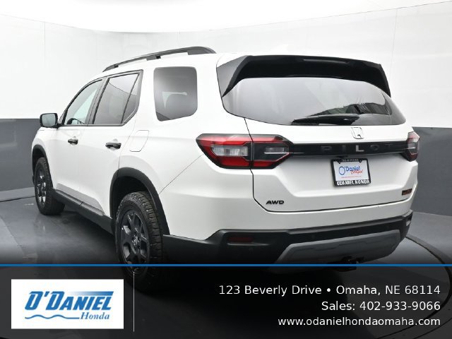 Used 2024 Honda Pilot TrailSport image 4