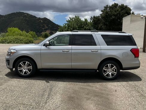 Used 2024 Ford Expedition Max XLT AWD/4WD image 3
