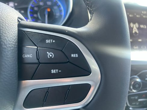 Used 2023 Chrysler 300 Touring image 25