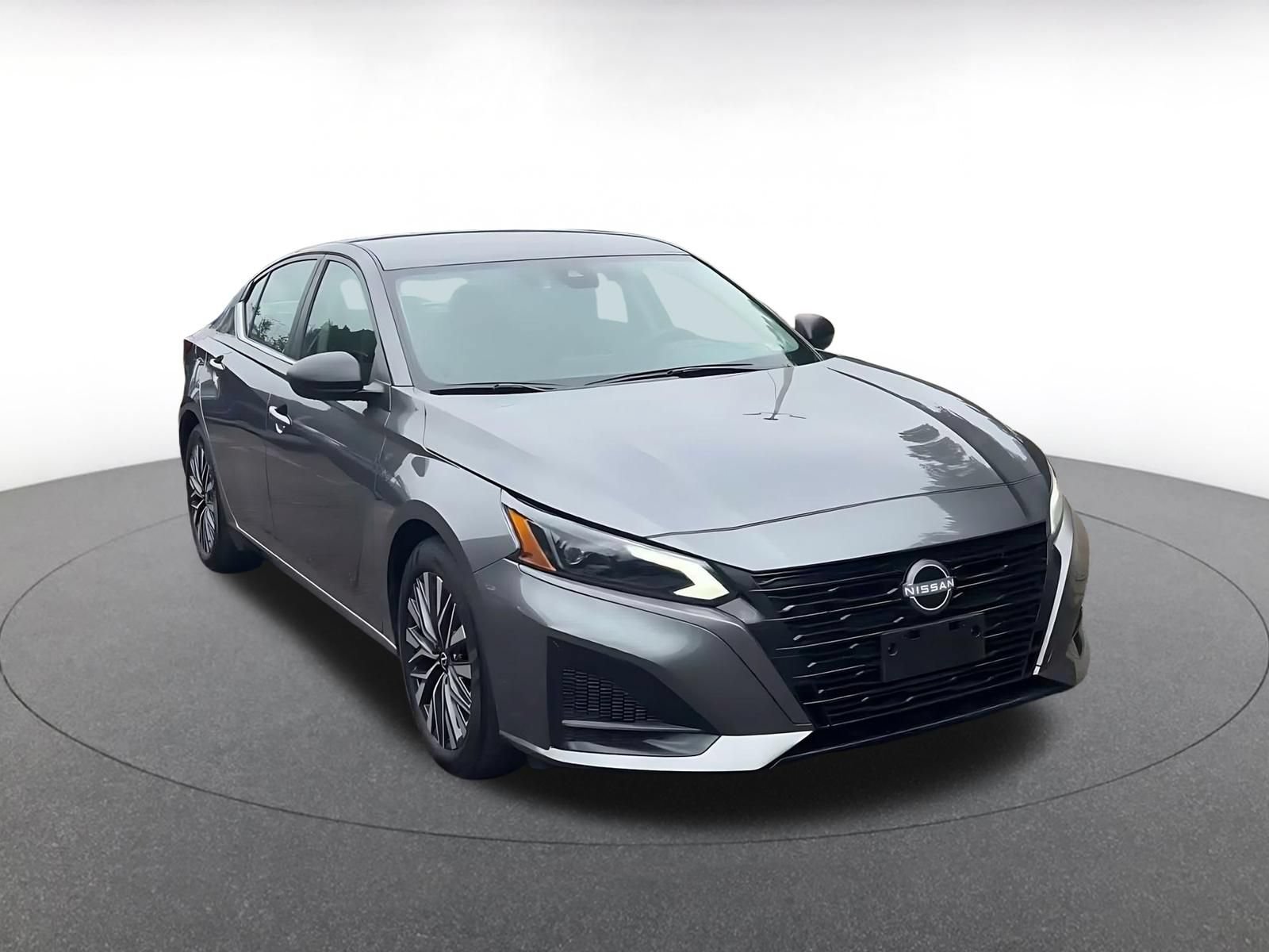 Used 2026 Nissan Altima 2.5 SV FWD image 3