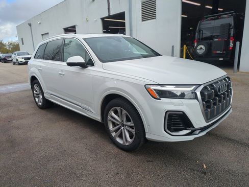Used 2025 Audi Q7 3.0T Premium Plus image 2
