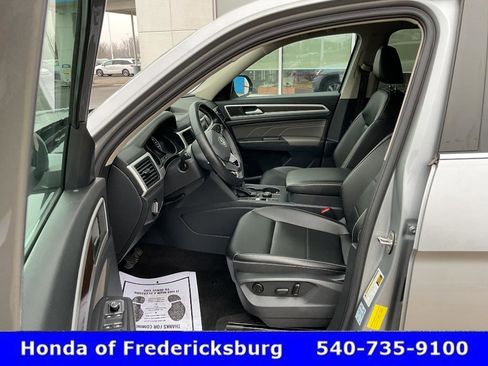 Used 2021 Volkswagen Atlas SE image 30