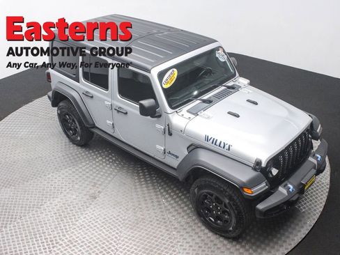 Used 2023 Jeep Wrangler Unlimited w/ Cold Weather Group image 3