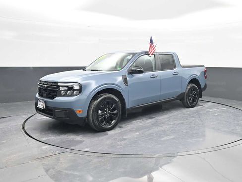 Used 2024 Ford Maverick Lariat w/ Black Appearance Package image 4