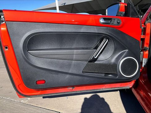 Used 2018 Volkswagen Beetle 2.0T SE image 22