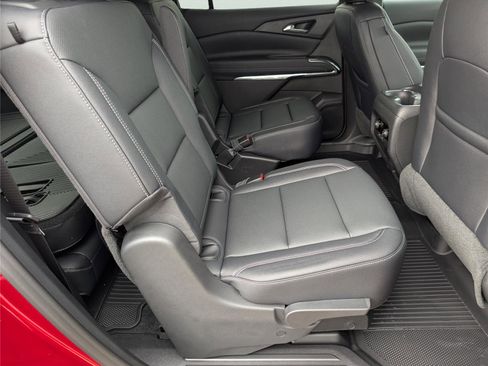 New 2026 Chevrolet Traverse LT w/ Sun and Wheel Package image 24