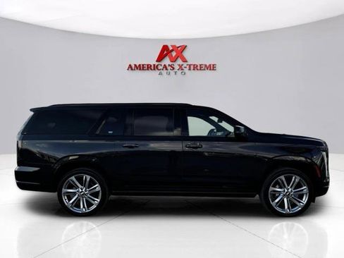 Used 2025 Cadillac Escalade ESV Sport w/ Touring Package AWD/4WD image 6