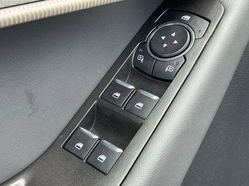 Used 2025 Ford Explorer Active RWD image 13