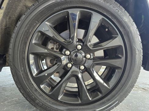 Used 2021 Jeep Grand Cherokee Laredo X RWD image 24