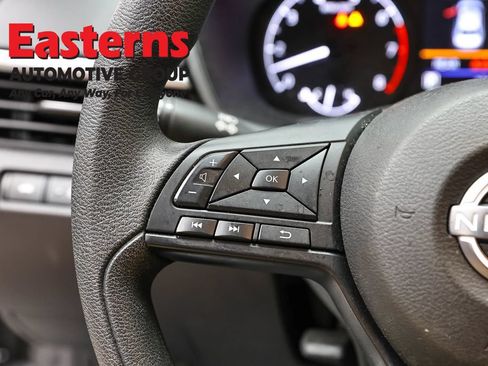 Used 2023 Nissan Altima 2.5 S FWD image 14