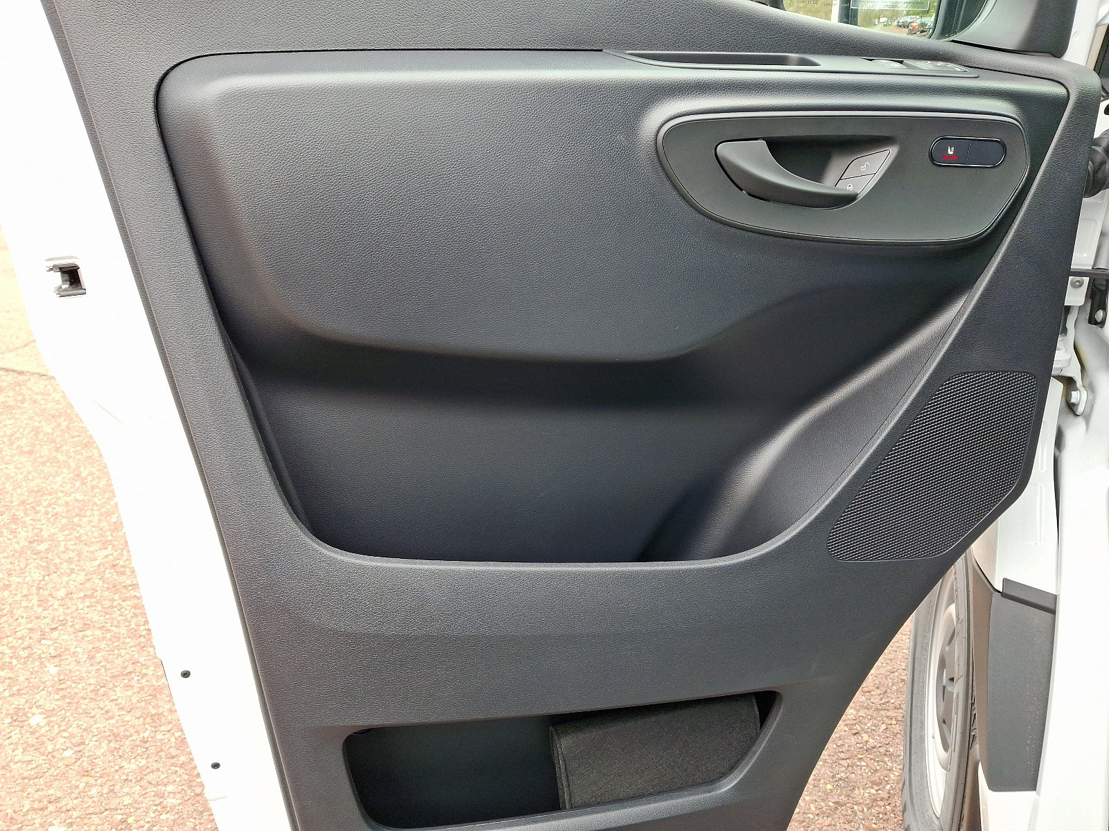 New 2025 Mercedes-Benz Sprinter 2500 image 12