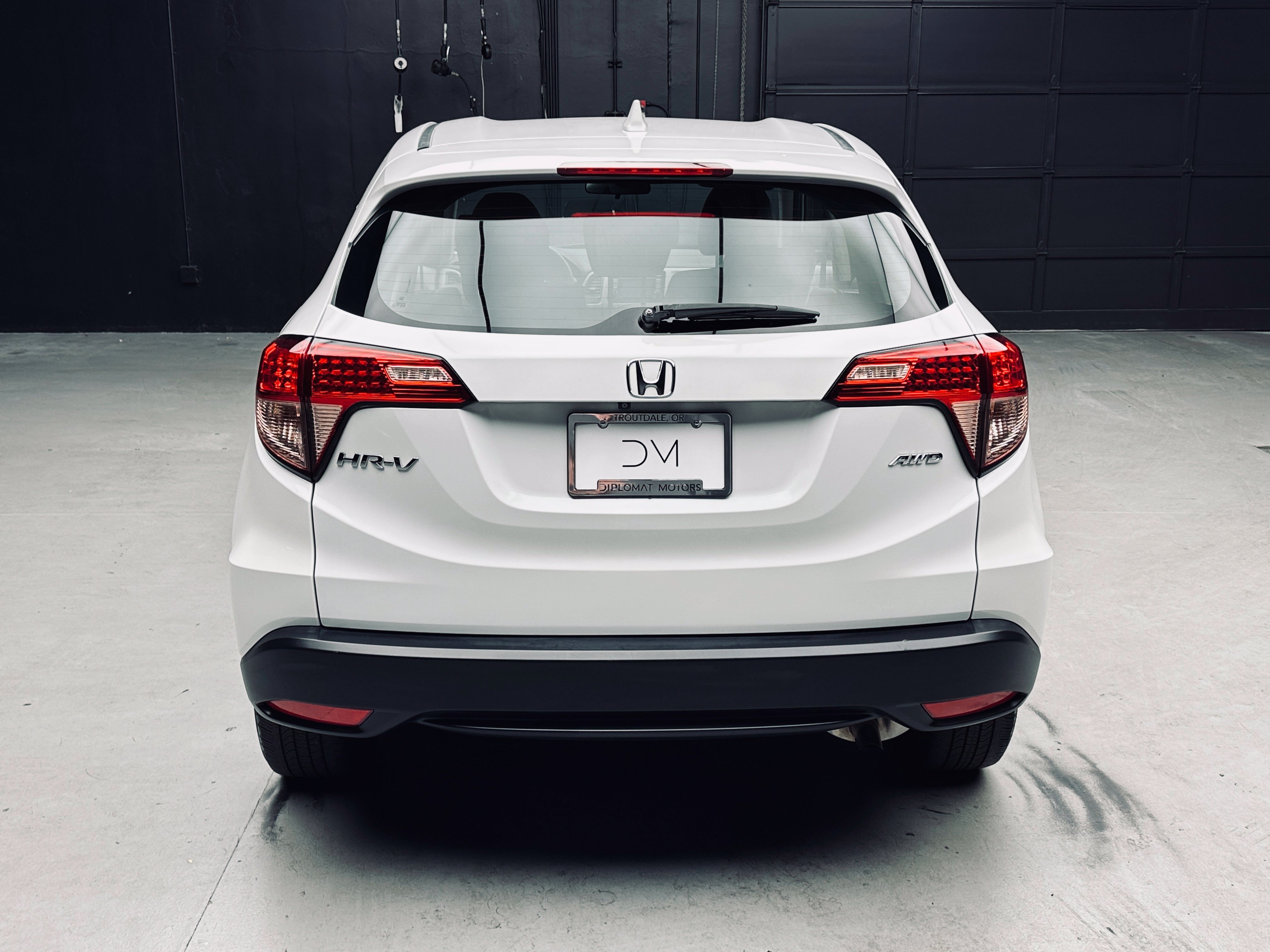Used 2017 Honda HR-V LX image 5