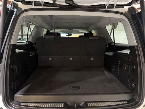 Used 2017 Cadillac Escalade ESV Luxury image 45