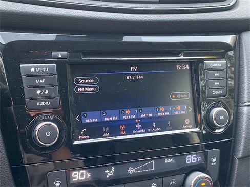 Used 2019 Nissan Rogue SV w/ Premium Package image 24