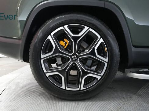 Used 2023 Rivian R1S Adventure AWD/4WD image 22