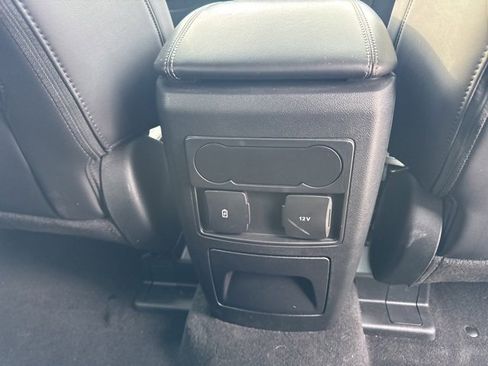 Used 2023 Ford Explorer XLT w/ Equipment Group 202A image 15