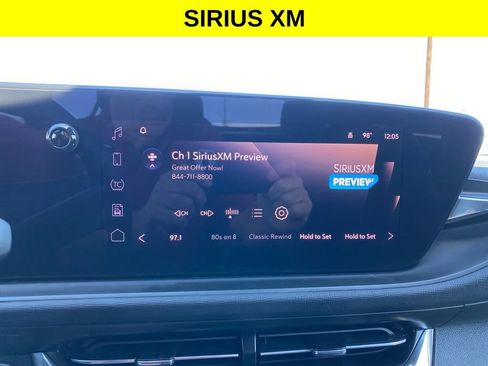 Used 2025 Buick Envista Preferred image 9