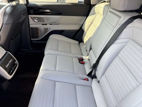 New 2026 Lincoln Nautilus Reserve AWD/4WD image 17