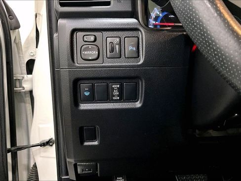 Used 2017 Toyota 4Runner Limited AWD/4WD image 15