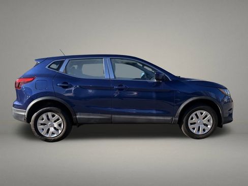 Used 2018 Nissan Rogue Sport S image 6