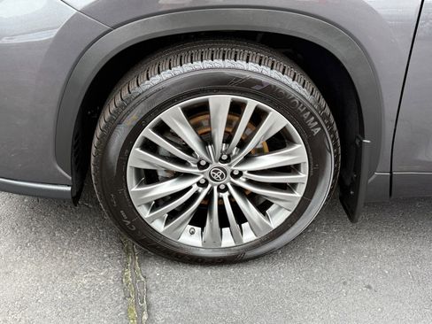 Used 2021 Toyota Highlander Platinum image 9