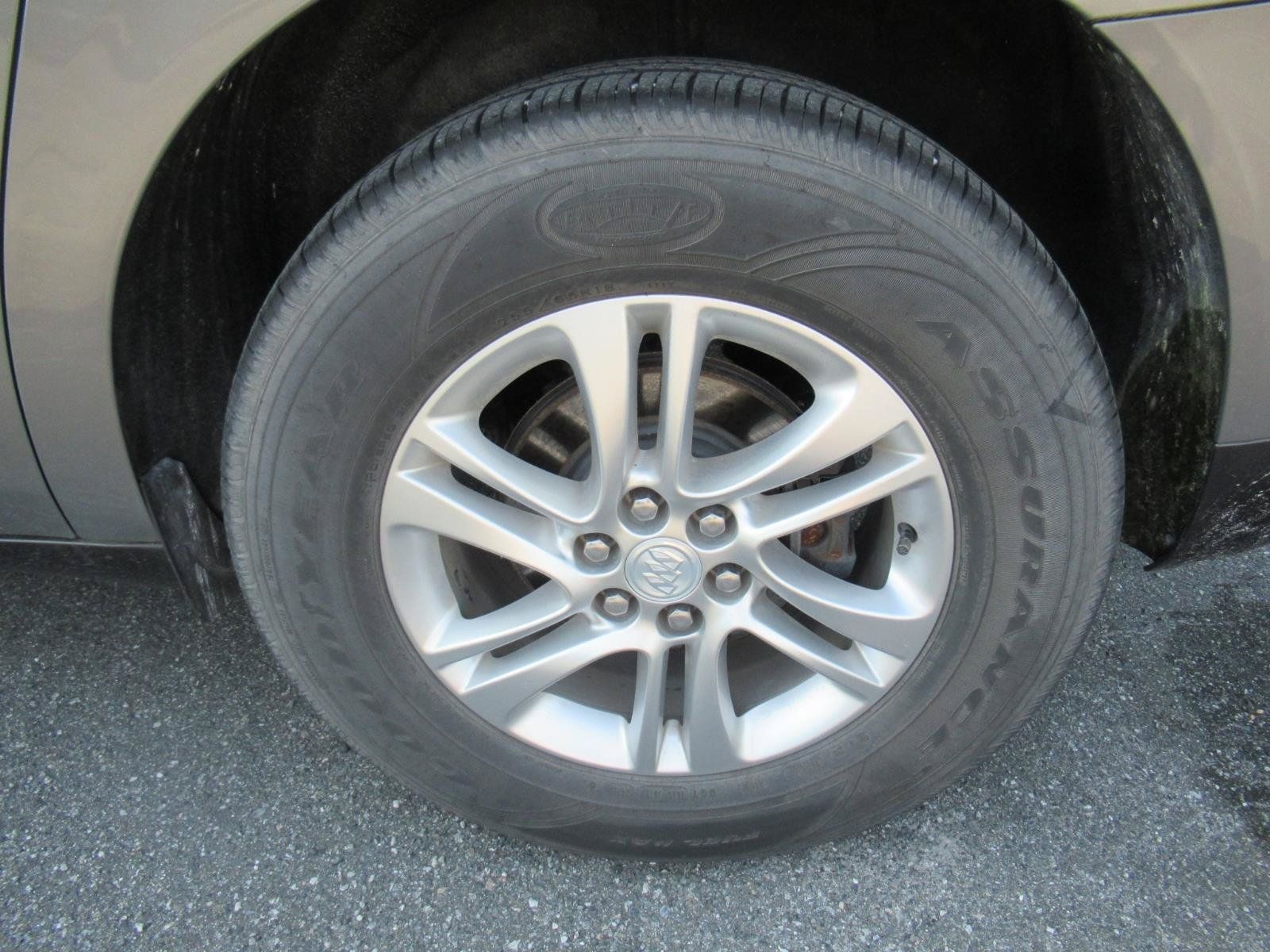 Used 2018 Buick Enclave Essence FWD image 5