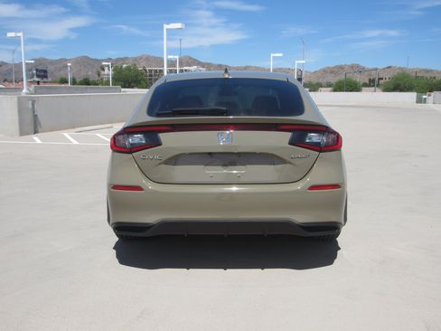 Used 2025 Honda Civic Sport image 7