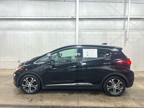 Used 2020 Chevrolet Bolt Premier w/ Infotainment Package image 5