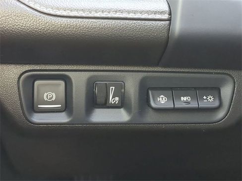 Used 2023 GMC Acadia SLT w/ Technology Package image 29