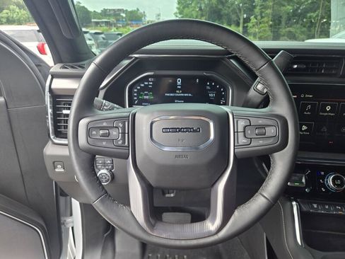 Used 2025 GMC Sierra 3500 Denali Ultimate AWD/4WD image 9