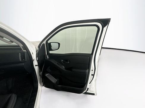 Used 2023 Nissan Frontier S w/ Technology Package RWD image 30