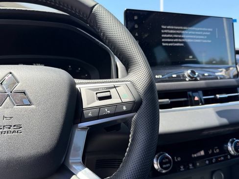 New 2026 Mitsubishi Outlander SE FWD image 22
