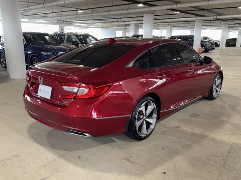 Used 2019 Honda Accord Touring image 8