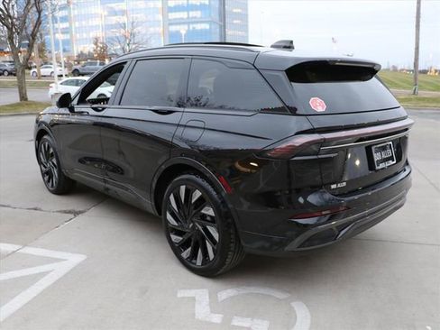 Used 2024 Lincoln Nautilus Reserve w/ Equipment Group 202A image 4