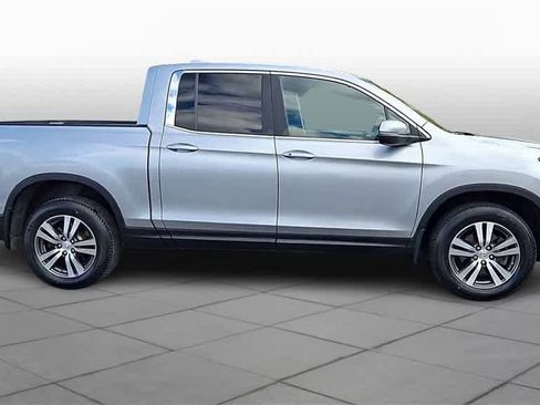 Used 2017 Honda Ridgeline RTS image 9