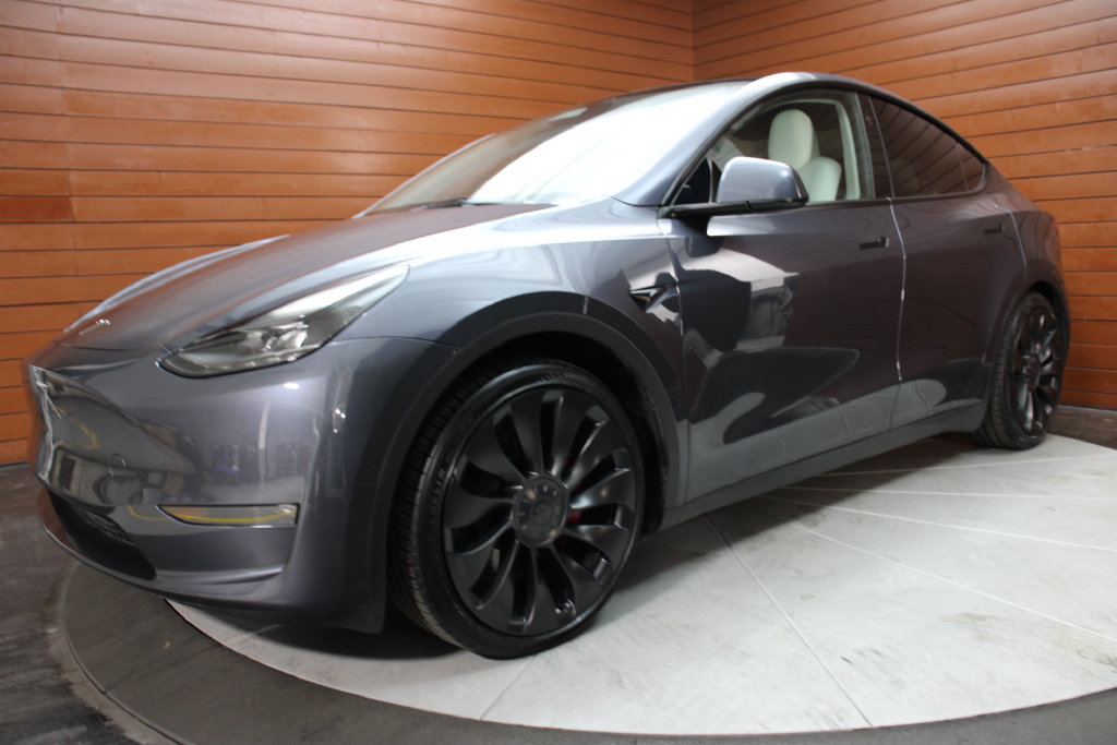 Used 2023 Tesla Model Y Performance AWD/4WD image 30