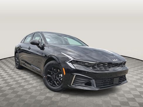 New 2026 Kia K5 LXS FWD image 3