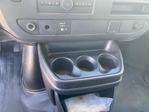 Used 2017 Chevrolet Express 2500 RWD image 35