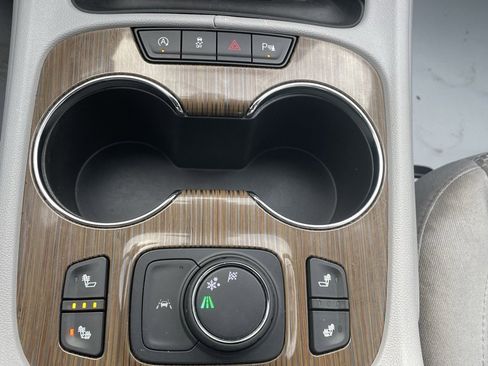 Used 2021 GMC Acadia SLE w/ Driver Convenience Package image 42