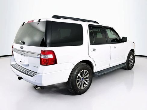 Used 2017 Ford Expedition XLT image 25