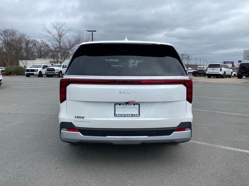 New 2026 Kia Carnival LXS image 6