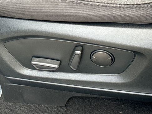 Certified 2020 Ford Explorer XLT image 23