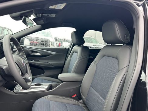 New 2026 Buick Envista Preferred FWD image 17