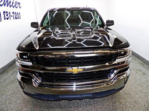 Used 2019 Chevrolet Silverado 1500 LT w/ All Star Edition AWD/4WD image 2
