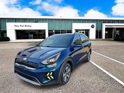 Used 2021 Kia Niro LX image 4
