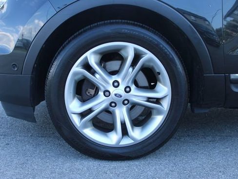 Used 2015 Ford Explorer Limited w/ Equipment Group 302A AWD/4WD image 35